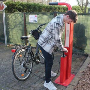 Borne réparation vélo